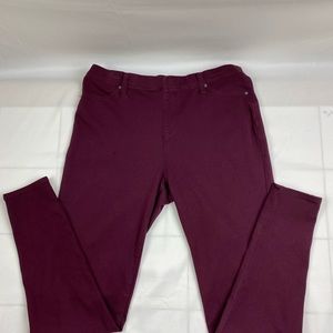 Time AND Tru- Pant. Maroon. Large(12-14). 2 Back pockets. Stretchable/Elastic.